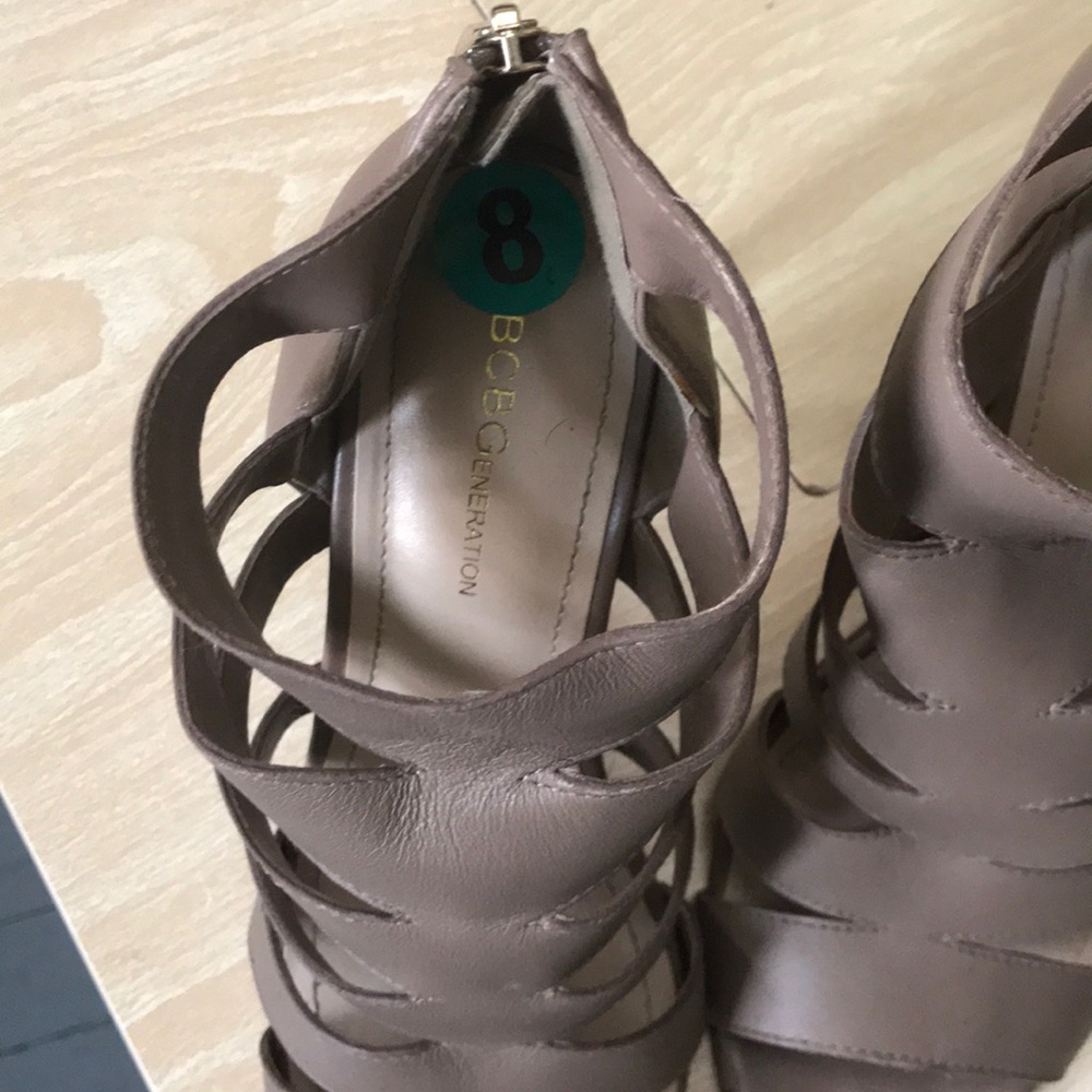Heels - Picture 2 of 5